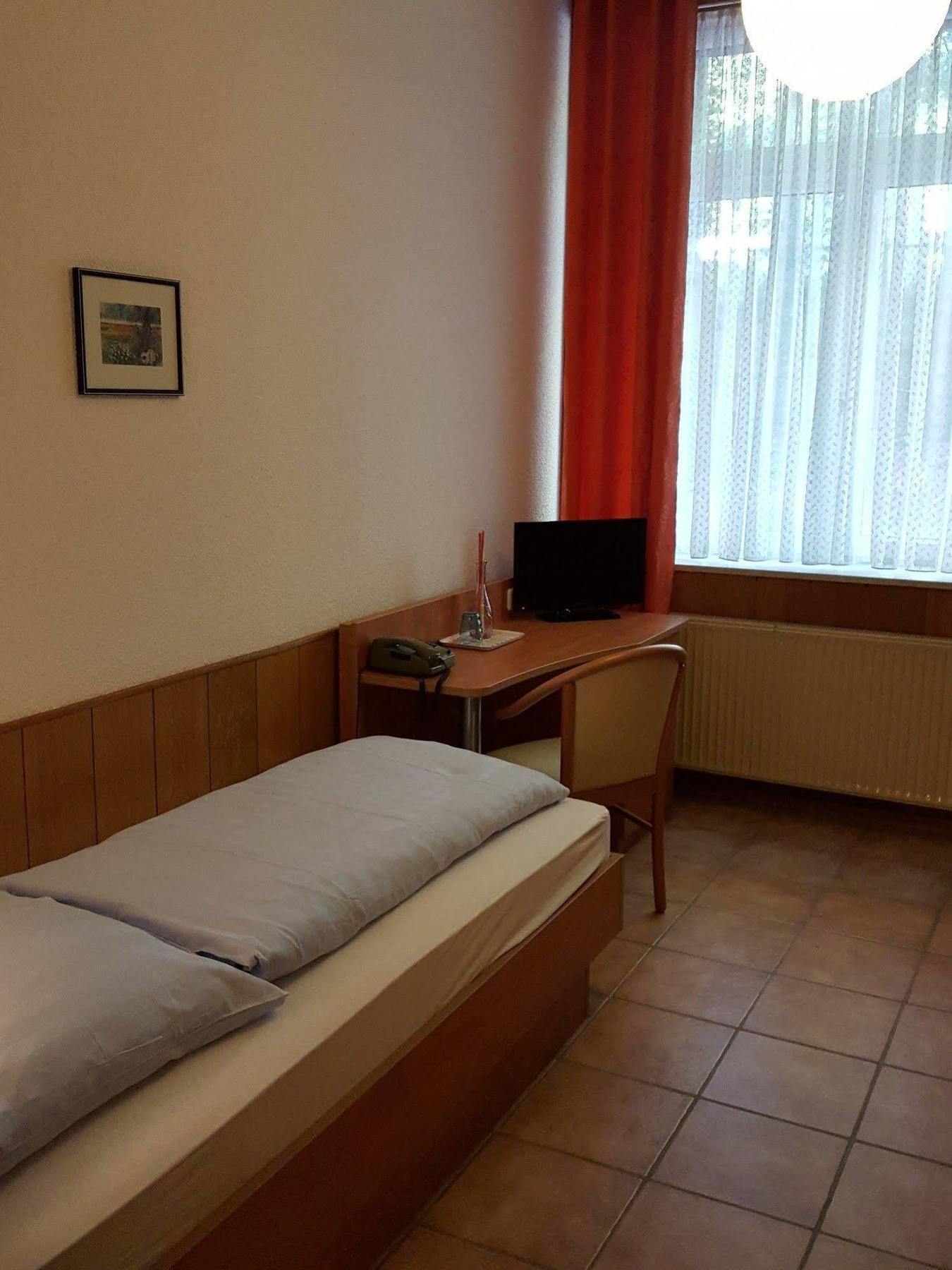 Eldagsen Waldhotel Zur Holzmuhle מראה חיצוני תמונה