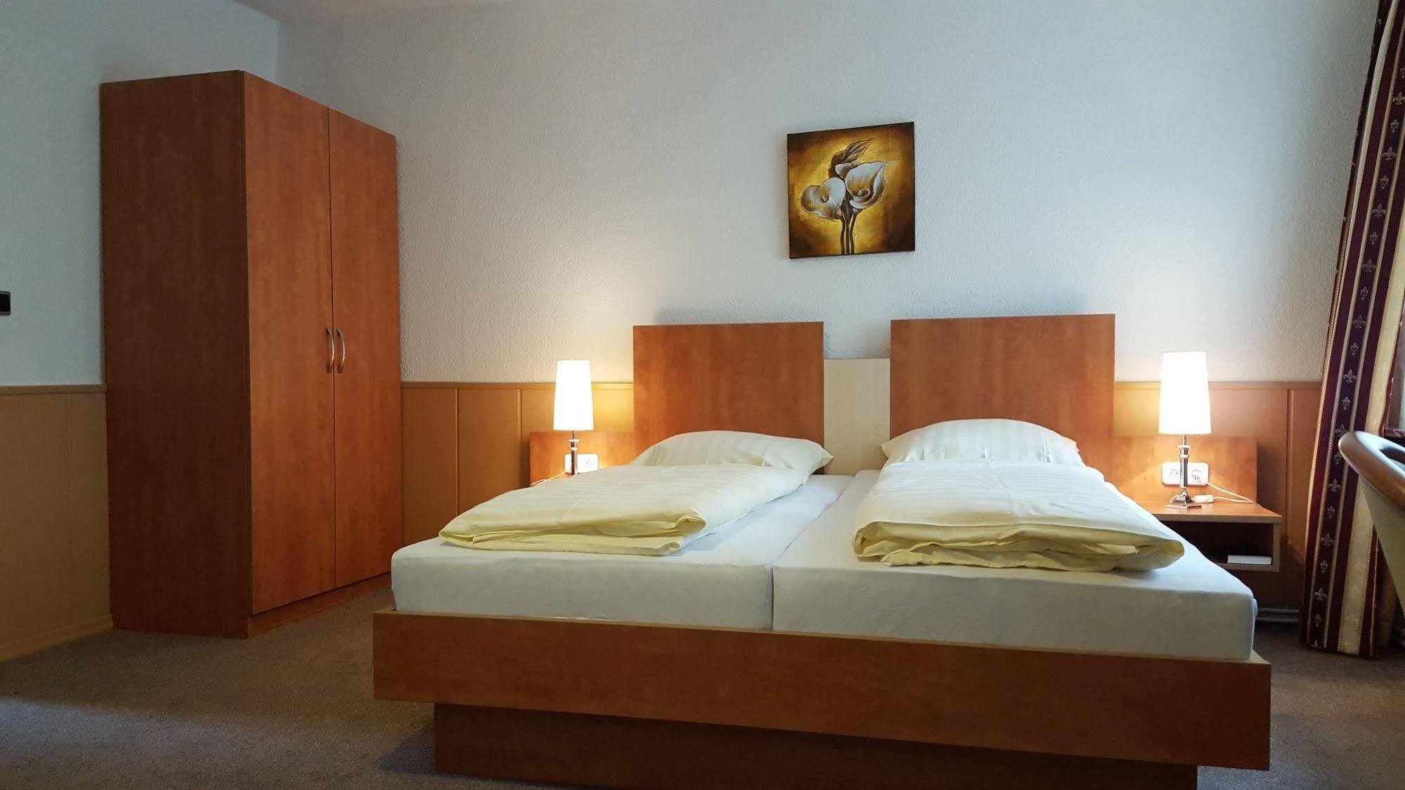 Eldagsen Waldhotel Zur Holzmuhle מראה חיצוני תמונה